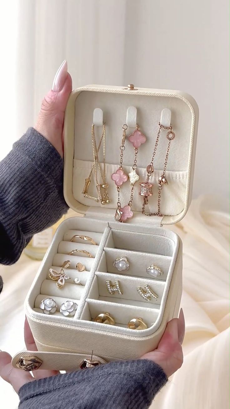 Luxury Portable Jewelry Storage Box